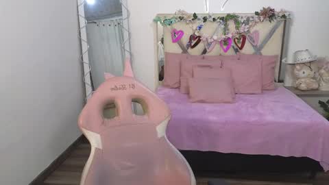 Kitty  online show from March 2025 07:05:02 PM