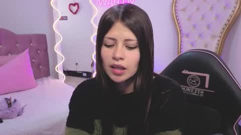 Kitty  online show from November 2025 07:02:01 PM