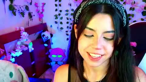 Kittyuwu  online show from October 2025 07:38:01 PM