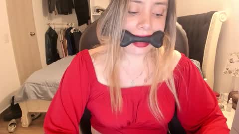 Snapshot of kittywantslove23 chatting on September 2025 12:00:02 AM kittywantslove23 online show from September 2025 12:00:02 AM