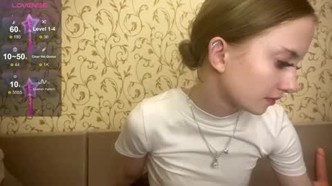 kittywithu online show from September 2025 04:52:01 PM