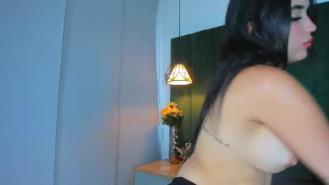 K I T T Y Y  online show from October 2025 08:39:02 PM