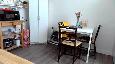 Kittyymaze online show from February 2026 05:00:02 PM