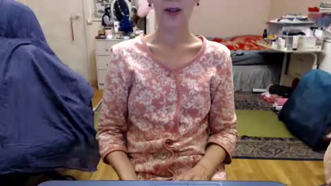 KiuminBerry online show from January 2025 01:17:01 PM