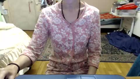 KiuminBerry online show from October 2025 10:26:01 AM