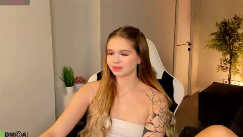 Snapshot of kivaa_rice chatting on February 2026 09:23:02 AM Kivaa Rice GTM2 0300am-945am Mon Wed Thu Fri Sat. online show from February 2026 09:23:02 AM