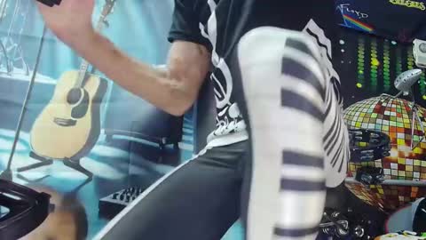 kiveuxmakeu online show from September 2025 05:25:01 PM