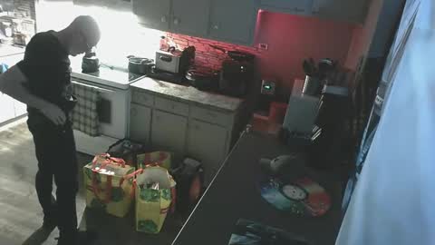 kiveuxmakeu online show from November 2025 04:52:02 PM