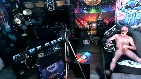 Snapshot of kiveuxmakeu chatting on March 2026 03:12:02 AM kiveuxmakeu online show from March 2026 03:12:02 AM