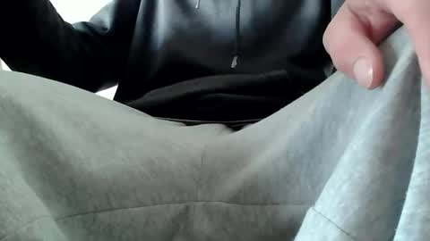 Snapshot of kiwibulge123 chatting on May 2026 02:09:02 AM kiwibulge123 online show from May 2026 02:09:02 AM