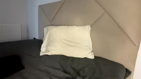 kiwigray online show from December 2025 12:58:02 PM