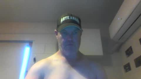 kiwiguy19773 online show from December 2024 05:37:02 AM