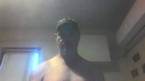 kiwiguy19773 online show from December 2025 06:19:01 AM