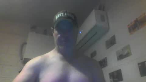 kiwiguy19773 online show from May 2026 07:02:02 AM