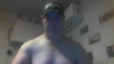 kiwiguy19773 online show from May 2026 04:18:01 AM