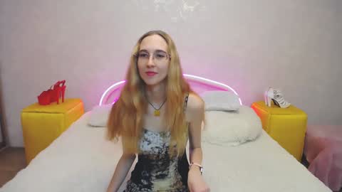 Klary online show from January 2025 12:16:01 PM