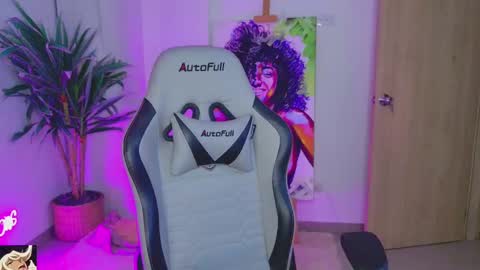 Christina online show from September 2025 12:45:02 AM