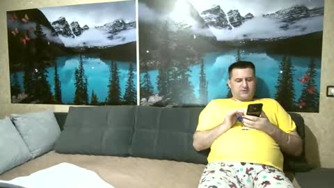 Kleosnow online show from September 2025 08:25:02 AM