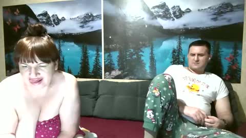 Kleosnow online show from October 2025 08:20:01 PM