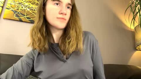 Kleya online show from November 2025 07:01:02 PM