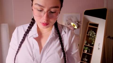 kloe222 online show from October 2025 02:18:02 PM