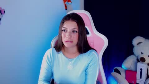 Kloe online show from September 2025 02:11:01 AM