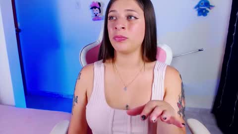 Snapshot of kloe_28 chatting on February 2026 09:33:02 PM Kloe online show from February 2026 09:33:02 PM