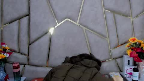 kloe online show from February 2025 07:52:01 AM