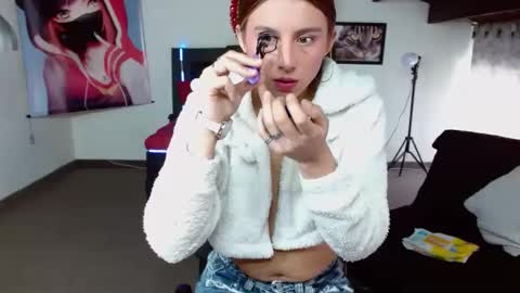 Kloe deker online show from February 2025 02:11:02 PM