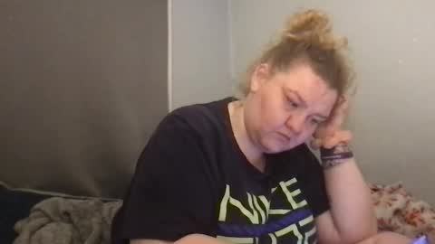 kmarie1196 online show from February 2026 05:25:02 AM