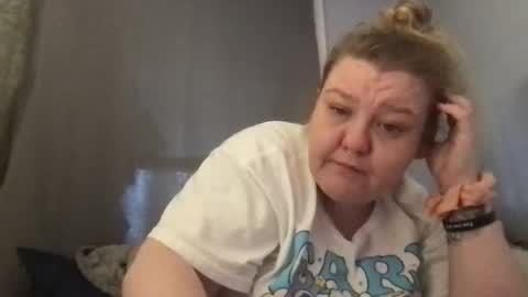 kmarie1196 online show from February 2026 06:04:01 PM