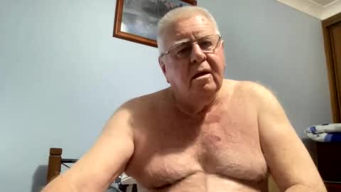 Aussiedude online show from March 2026 10:32:02 AM