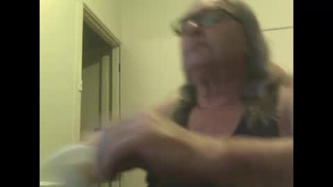 knobout online show from October 2025 08:47:02 AM