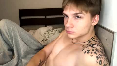 Snapshot of knotsiemens chatting on October 2025 05:00:01 PM Adam online show from October 2025 05:00:01 PM