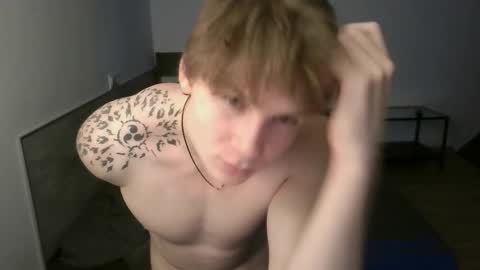 Snapshot of knotsiemens chatting on November 2025 05:25:01 PM Adam online show from November 2025 05:25:01 PM