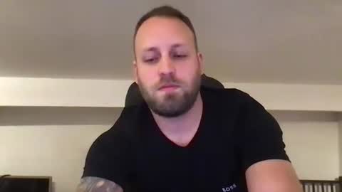 hugo online show from February 2025 07:16:02 PM