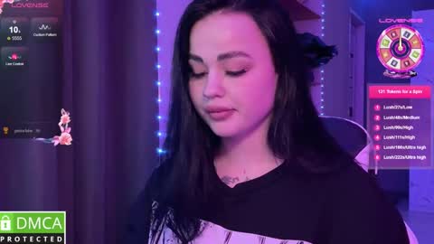 Mia online show from March 2025 08:00:01 PM