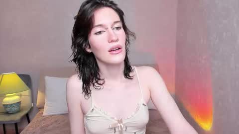 Snapshot of kolette_gray chatting on December 2025 04:45:01 PM Kolette online show from December 2025 04:45:01 PM