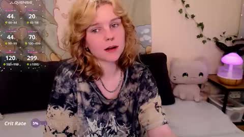 Snapshot of komorebbi chatting on April 2026 10:56:02 PM Marta online show from April 2026 10:56:02 PM