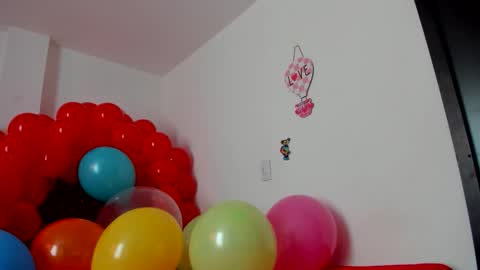 konie Diaz online show from April 2026 06:45:01 PM