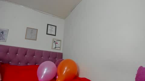 konie Diaz online show from February 2025 04:08:01 PM