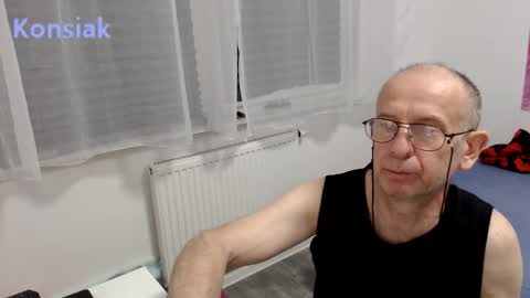 Komsiak online show from February 2026 07:18:01 PM