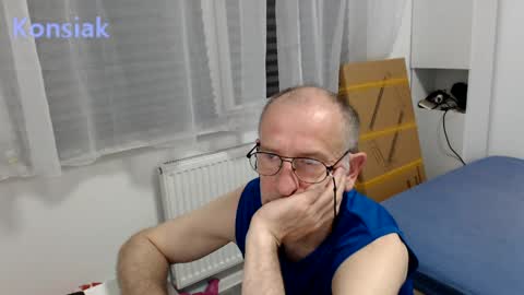 Komsiak online show from May 2026 08:38:01 PM