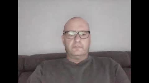 Snapshot of konsty17 chatting on February 2026 10:19:01 PM konsty17 online show from February 2026 10:19:01 PM