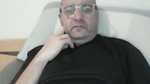 Snapshot of konsty17 chatting on June 2026 11:07:01 PM konsty17 online show from June 2026 11:07:01 PM
