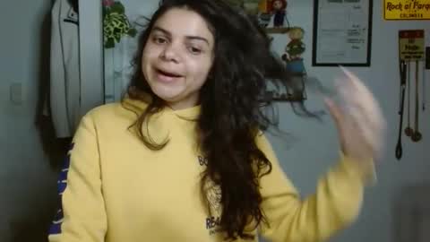 Karoll online show from September 2025 12:44:01 AM