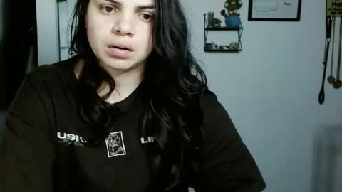 Karoll online show from September 2025 02:23:01 AM