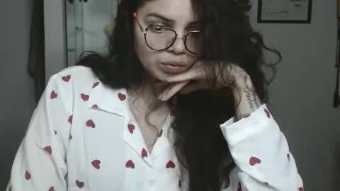 Karoll online show from October 2025 01:08:02 AM