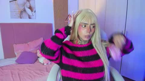 Snapshot of korarousee chatting on September 2025 01:05:02 PM Kora online show from September 2025 01:05:02 PM