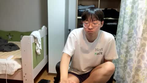 koreantwiink online show from January 2026 04:42:02 PM